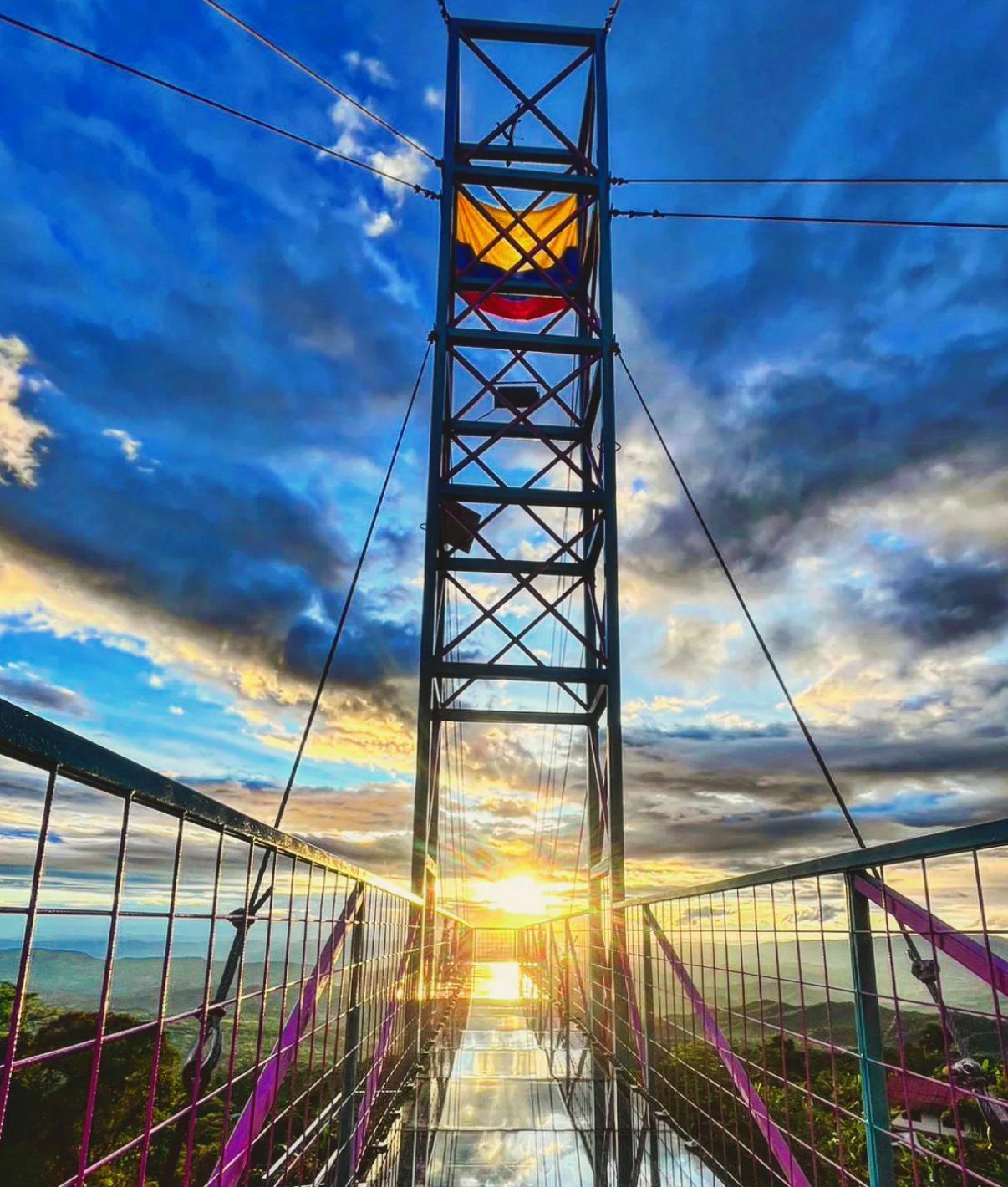 Where tourism transforms the territory | Donde el turismo transforma el territorio