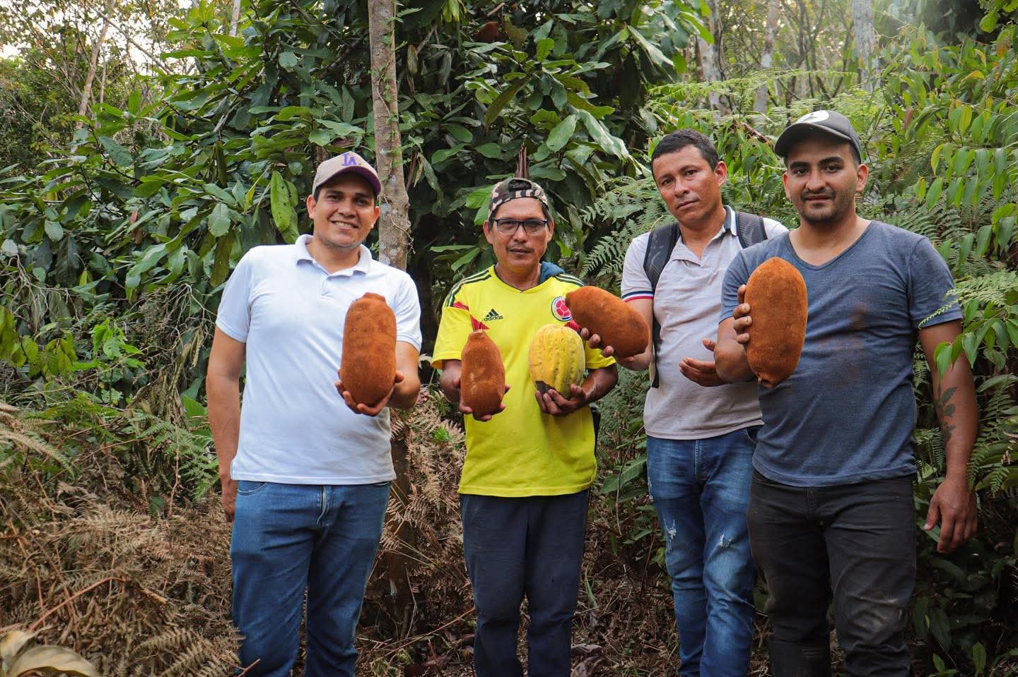 Puramazonia: The bioeconomy model that regenerates the jungle and empowers its communities/Puramazonia: El modelo de bioeconomía que regenera la selva y empodera a sus comunidades