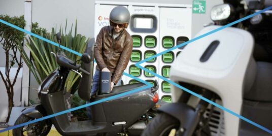 The commitment to accessible and clean mobility / La Apuesta por una Movilidad Accesible y Limpia
